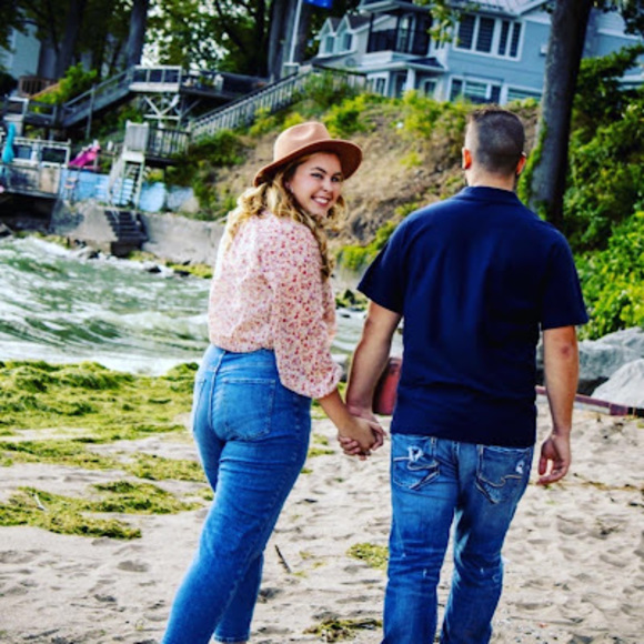 Meet your Posher, Katie - Picture 1 of 1